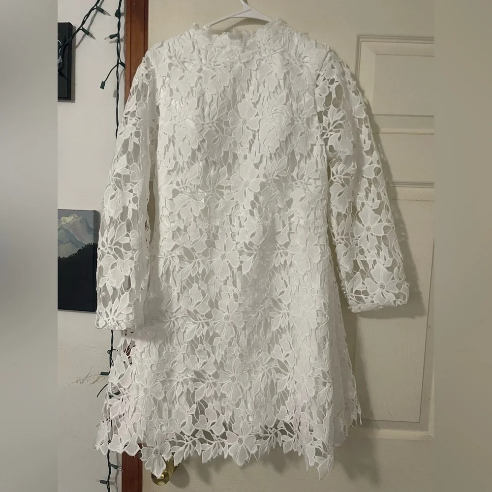 Women’s Short Lace Wedding Dress- size 10US - Picture 5 of 13
